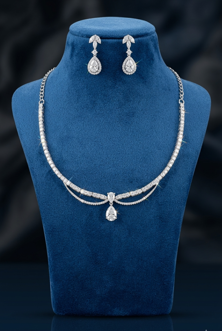 Royal Scallop Diamond-Cut Set