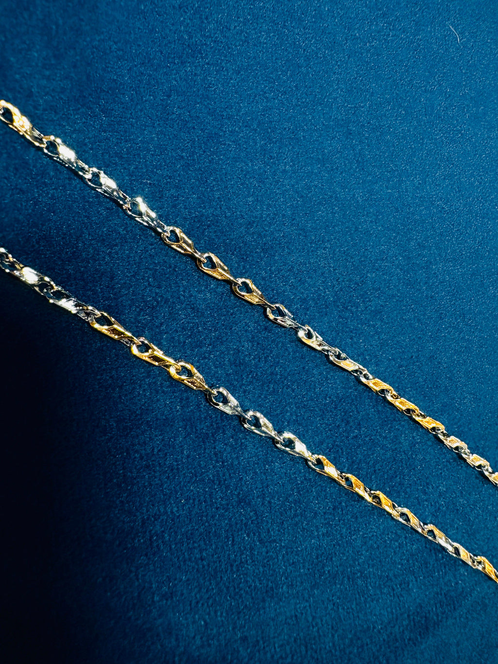 Silver Dual-Tone Twist Chain