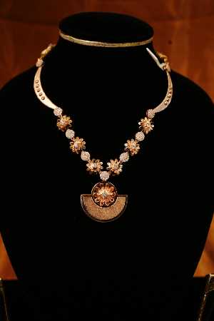 Eternal Rosé Necklace